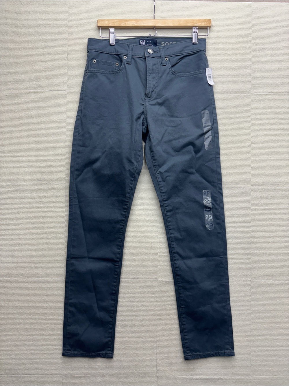 New GAP Men’s Slim pants 29X30 slim taper soft wear